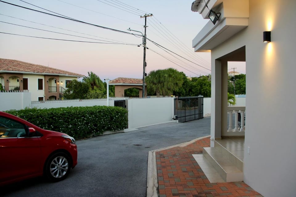 Garden, Parking