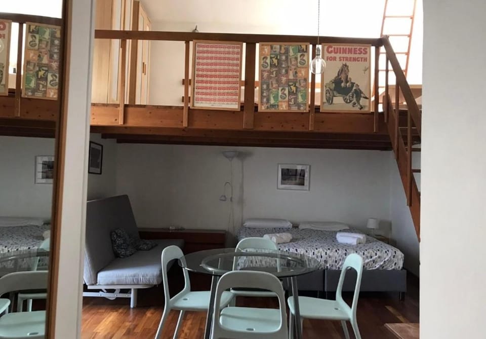 Second floor apartment no elevator Apartment in Bari