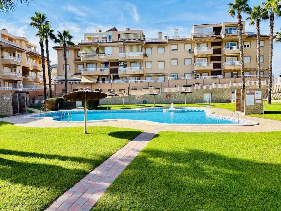 Property building, Garden, Swimming pool