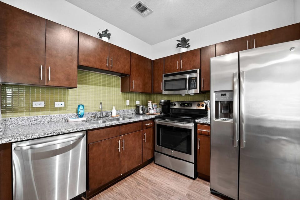 Modern Stay With Resort Style Perks Apartment in Austin