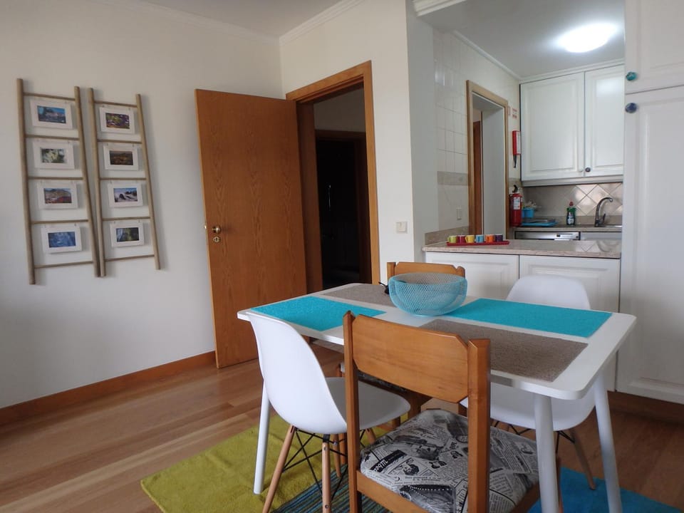 Day, Living room, Dining area, On site