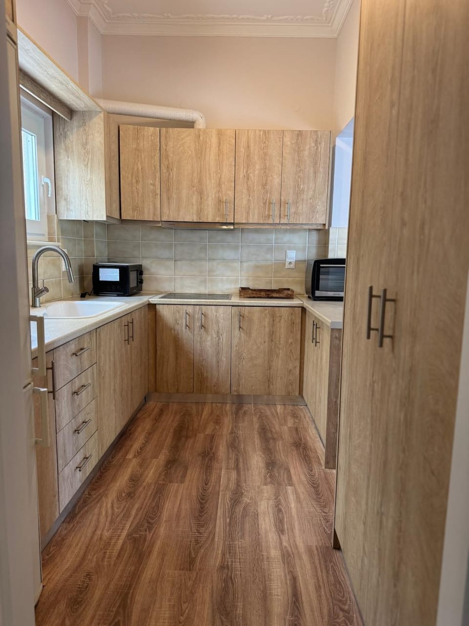 Kitchen or kitchenette, oven, stove