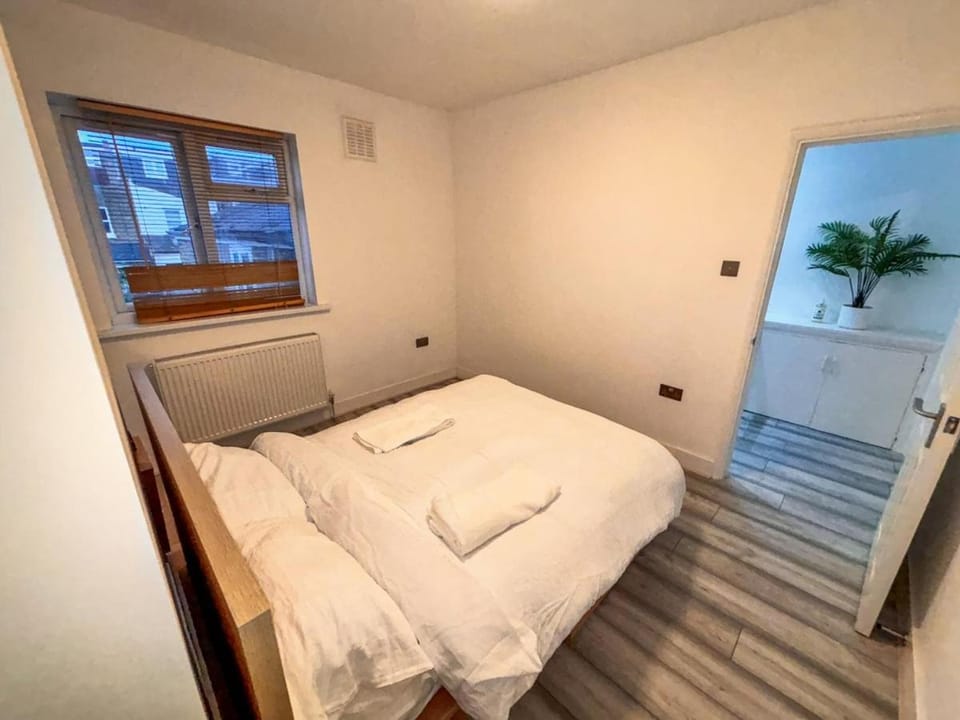 Entire Modern 1 Bedroom Home In East Dulwich Apartment in London Borough of Southwark
