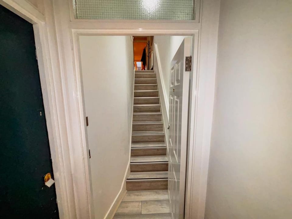 Entire Modern 1 Bedroom Home In East Dulwich Apartment in London Borough of Southwark