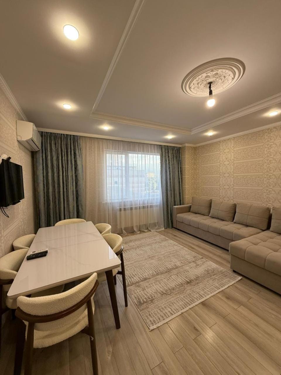 Элитная квартира возле Mega Alma-Ata Apartment in Almaty