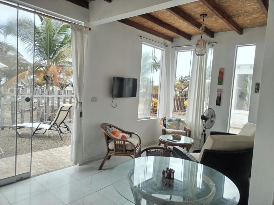 Casitas Blancas Bungalow Apartment in Peru