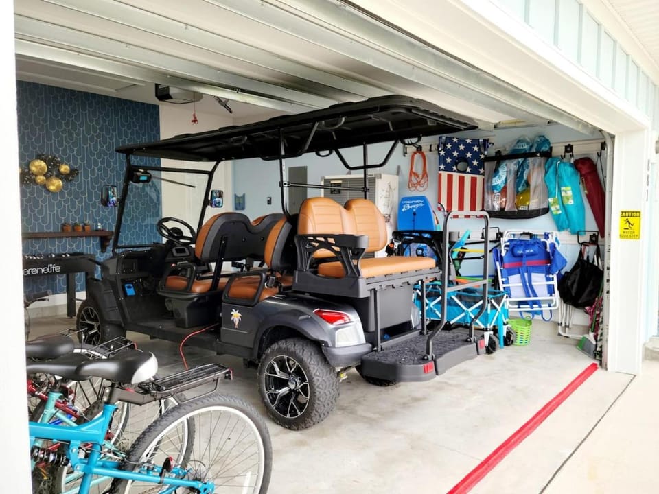 Golf Cart Prime Location Fire Pit Last Min Special House in Florida