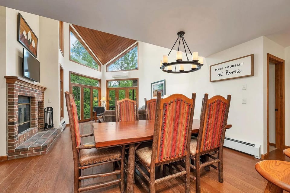 Private end unit Townhome in Bretton Woods Campground/ 
RV Resort in Carroll
