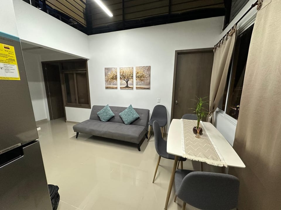 Duplex Apartment 3P-Terrace-5 People Apartment in Cali