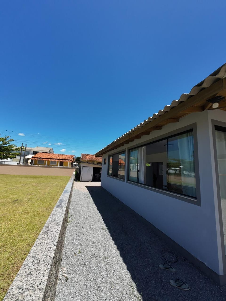 Casa em praia do mar aberto House in Florianopolis