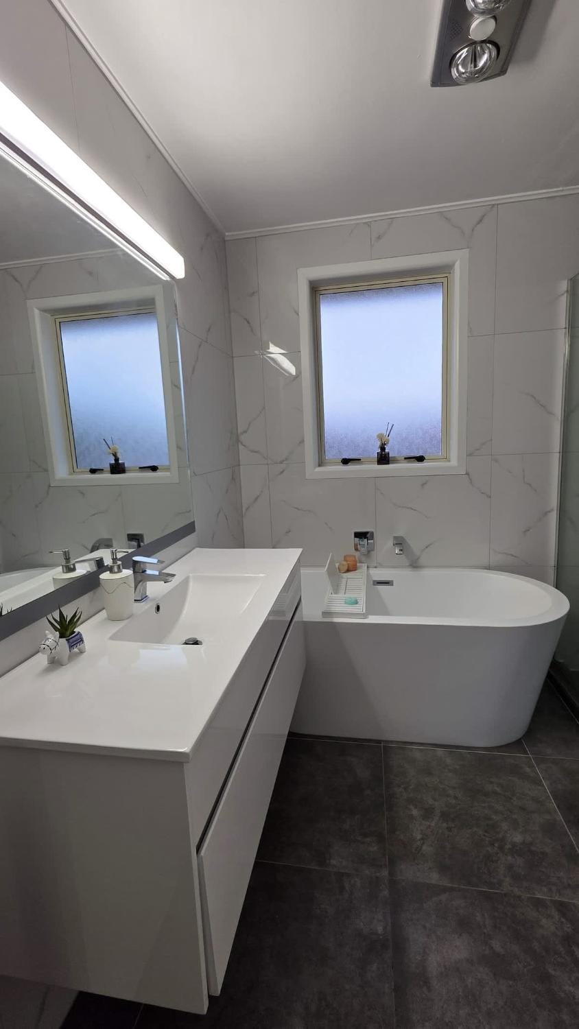 Bathroom, Bath
