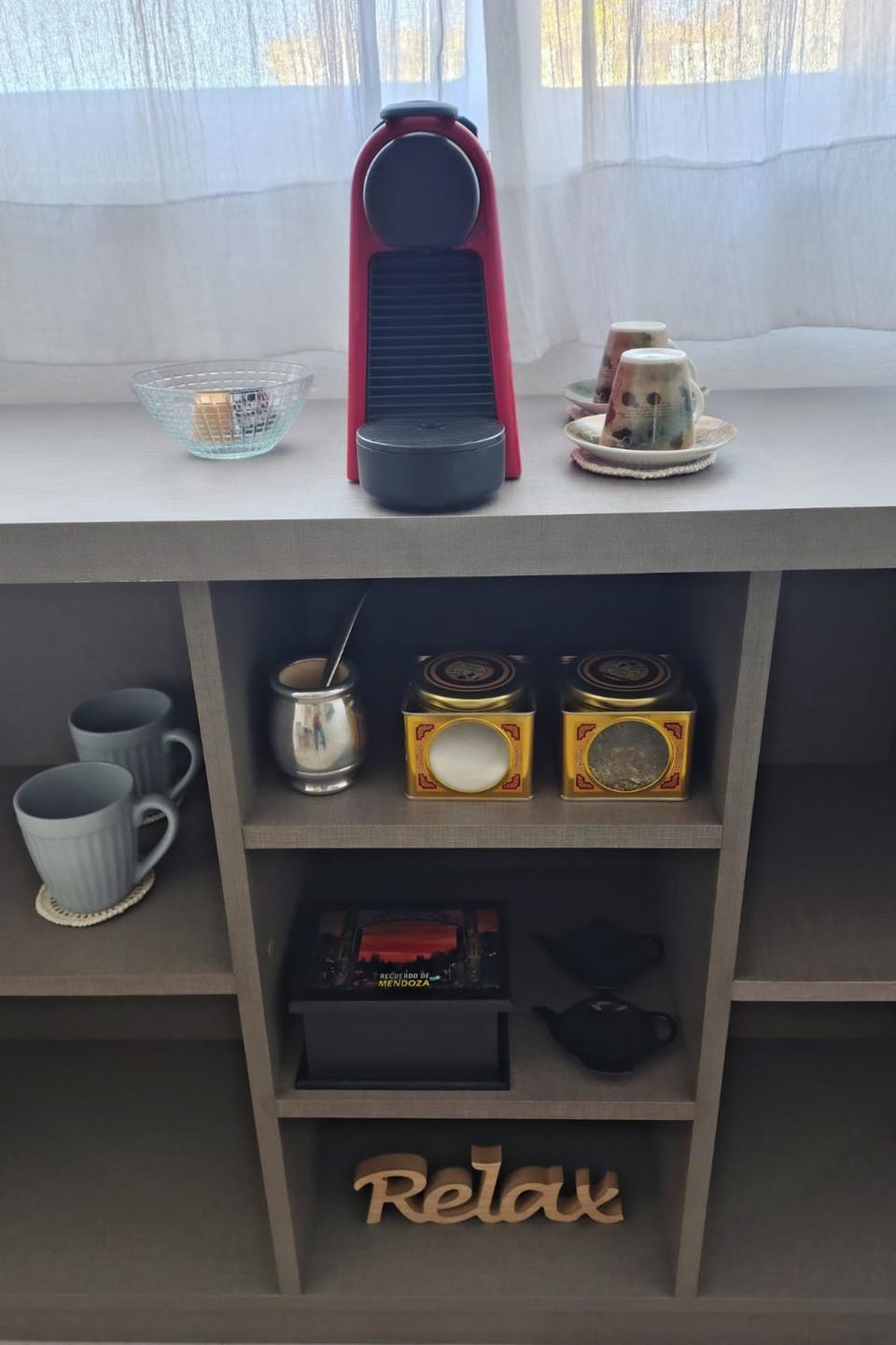 Coffee/tea facilities, Breakfast