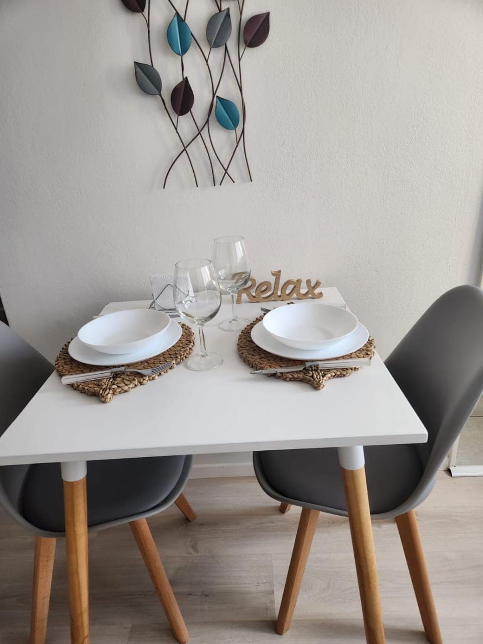 Seating area, Dining area