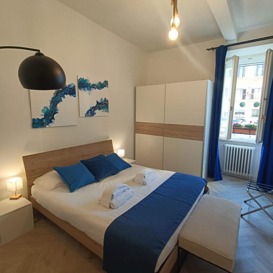 Bed, Photo of the whole room, Bedroom, internet, towels