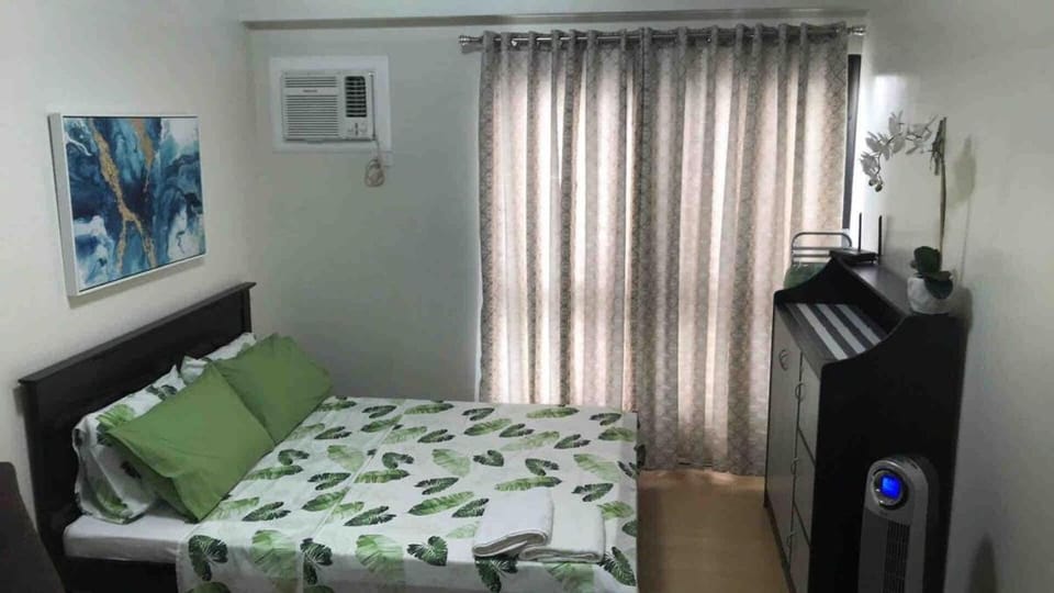 VINIA RESIDENCES Versaflats- COZY CONDO in Quezon City near MRT Apartment in Quezon City