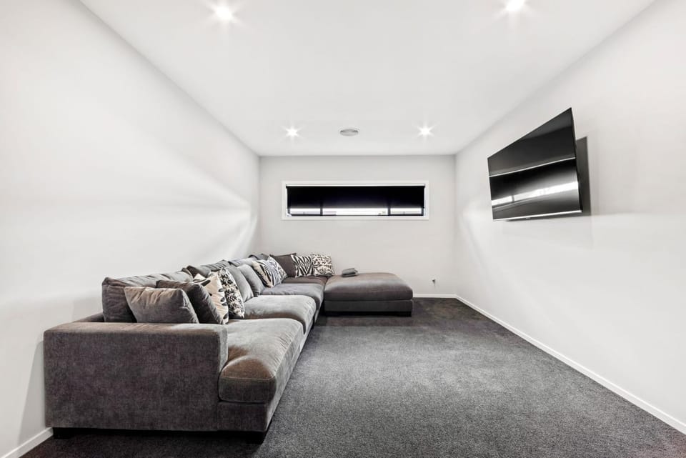 Catch & Relax - Pet Friendly - 4 Mins Walk to Beach House in Callala Bay