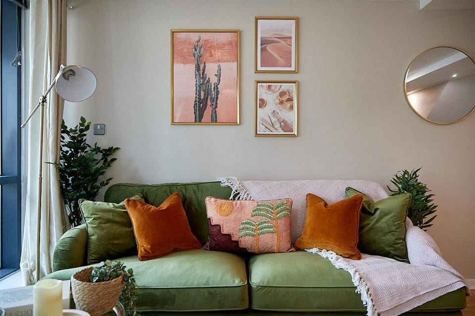 Living room, Seating area