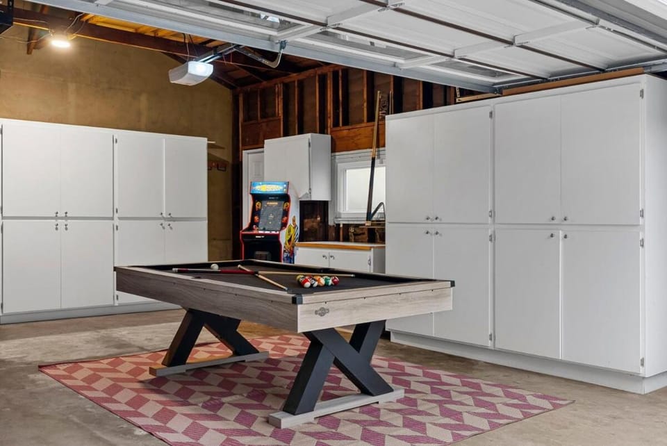 Travelers Dream Home SDSU Hot Tub Pool Table House in San Diego