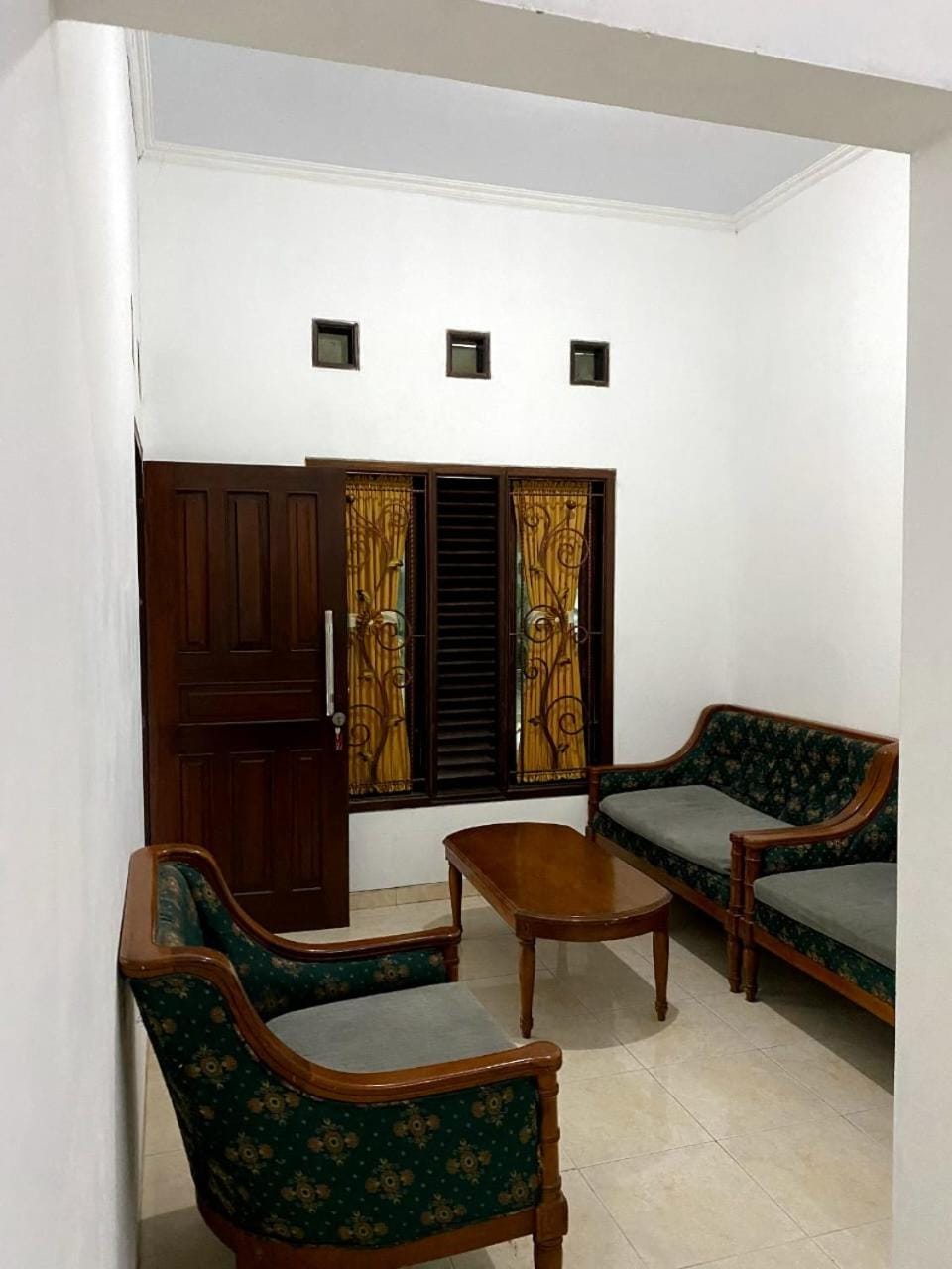 Cosinus Purwosari House in Special Region of Yogyakarta