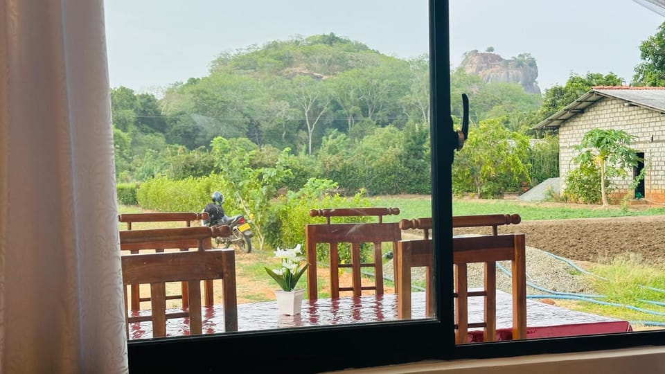 Mountain view, Breakfast