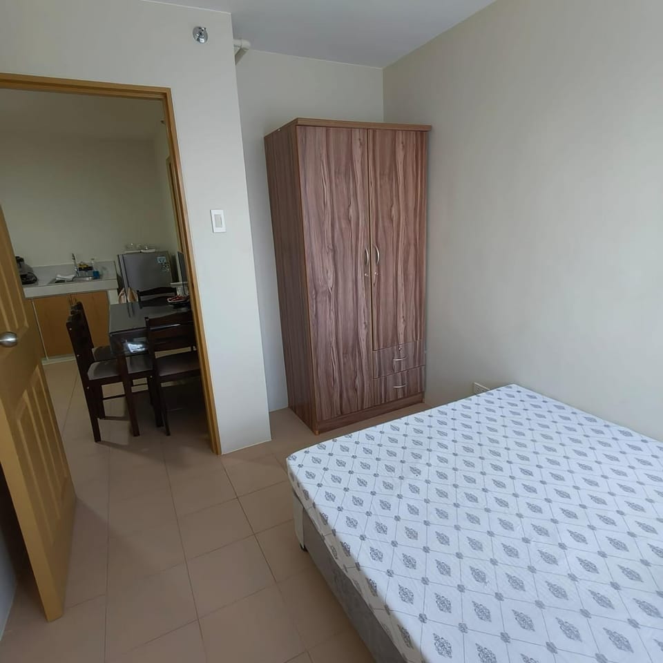 Rae Condo at Marina Spatial Seaview and Mountain View Apartment in Dumaguete