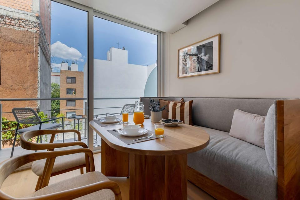 403 Std C Capitalia Contemporary Studio and Rooftop Access Apartment in Mexico City