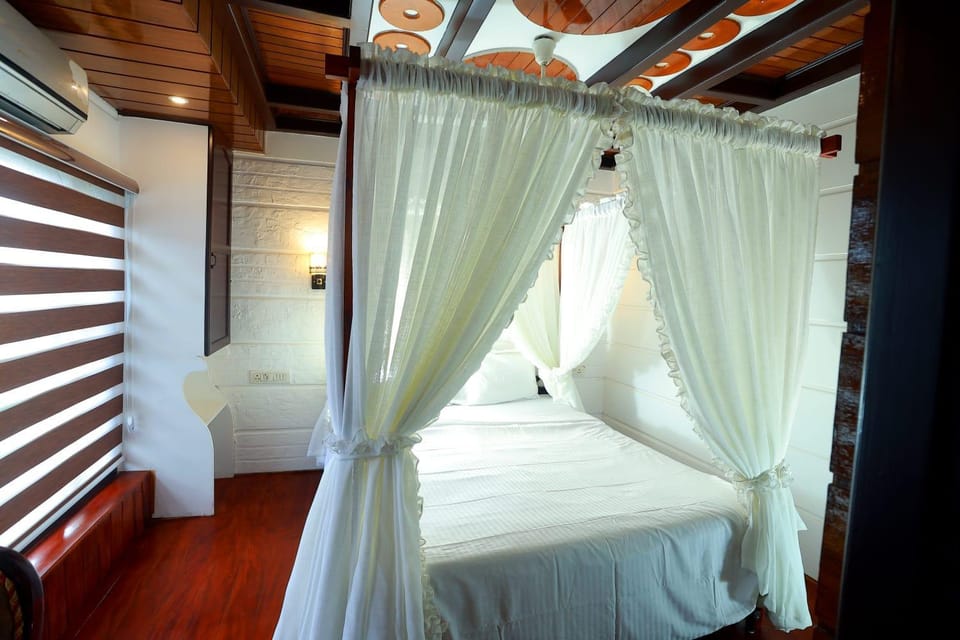 Bluegreenshouseboats Resort in Alappuzha