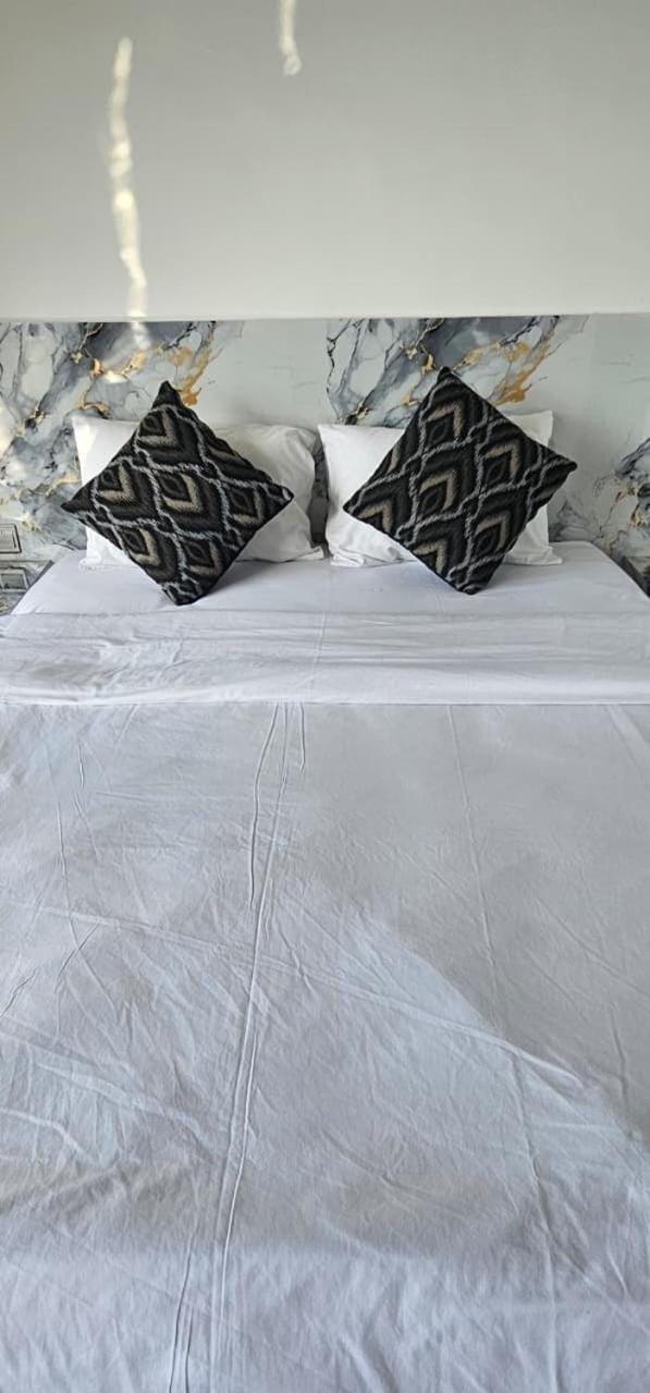 Adelisca Glamping, Cafe and Villa Campground/ 
RV Resort in Karangasem Regency