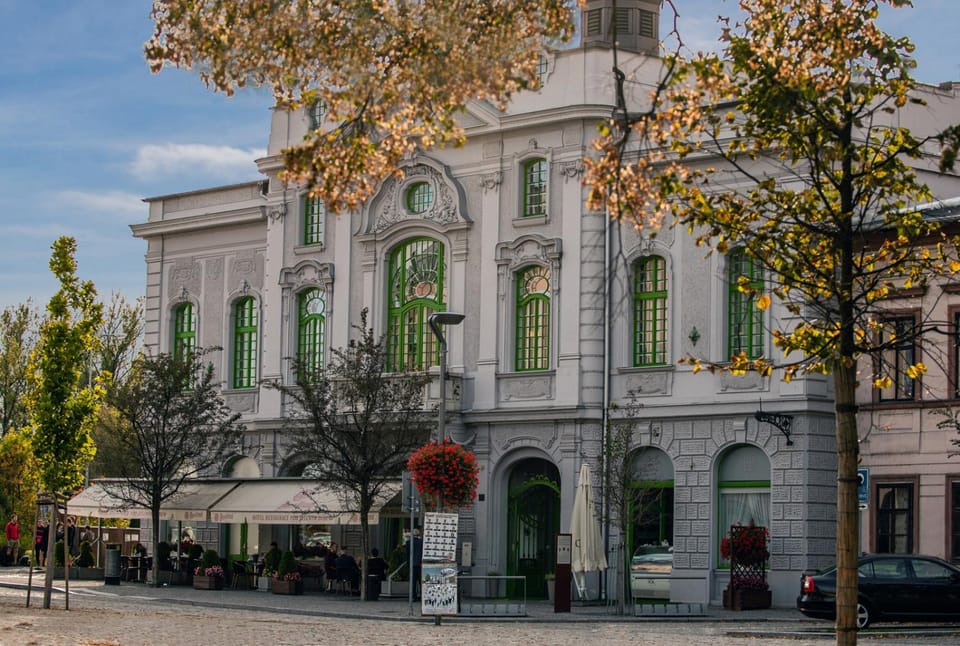 Property building, Facade/entrance
