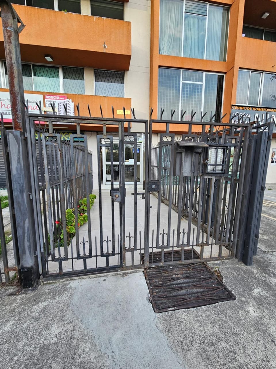 Property building, Day