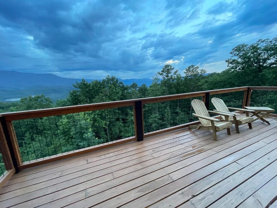 Balcony/Terrace, Mountain view