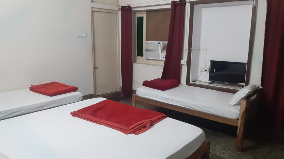 Trident Guest House Bed and Breakfast in Varanasi