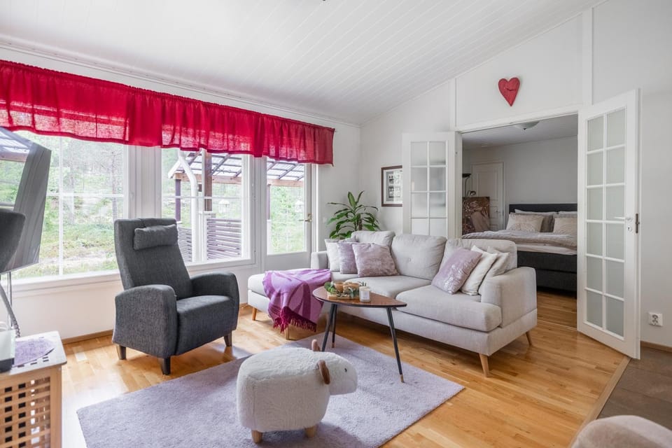 TV and multimedia, Living room, Seating area