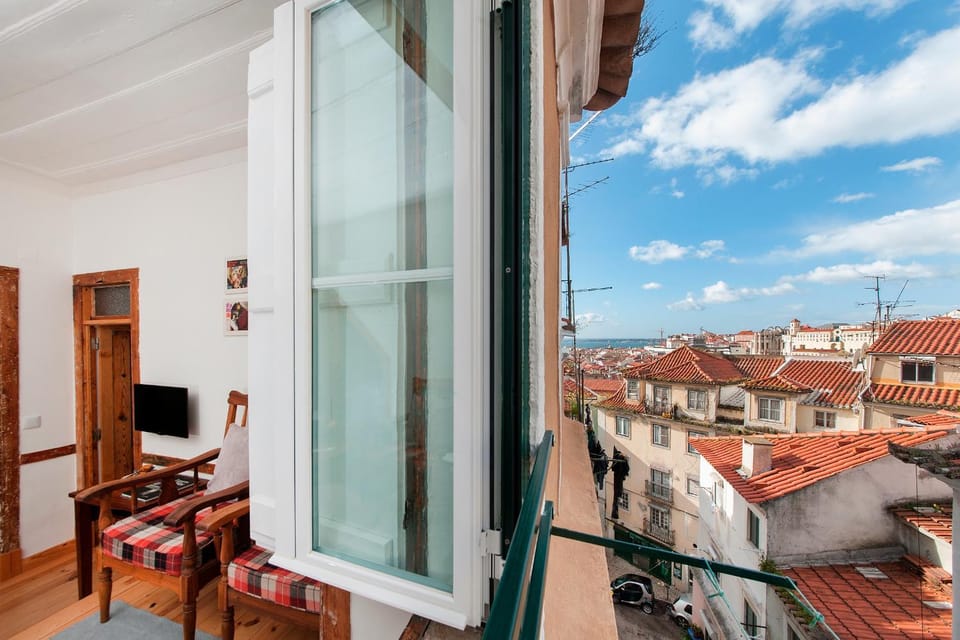 Living room, City view, Street view
