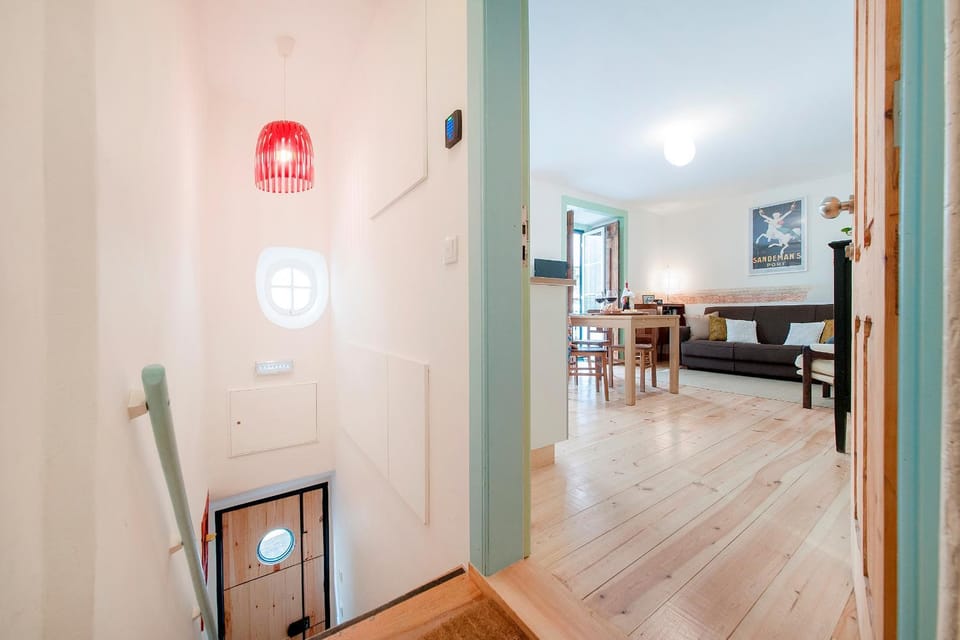 Day, Living room