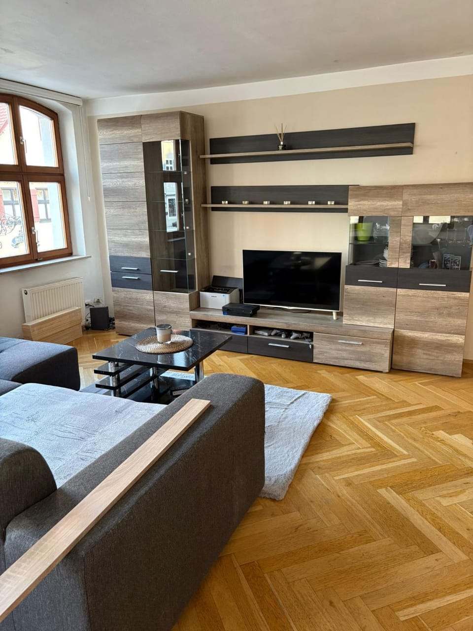TV and multimedia, Seating area