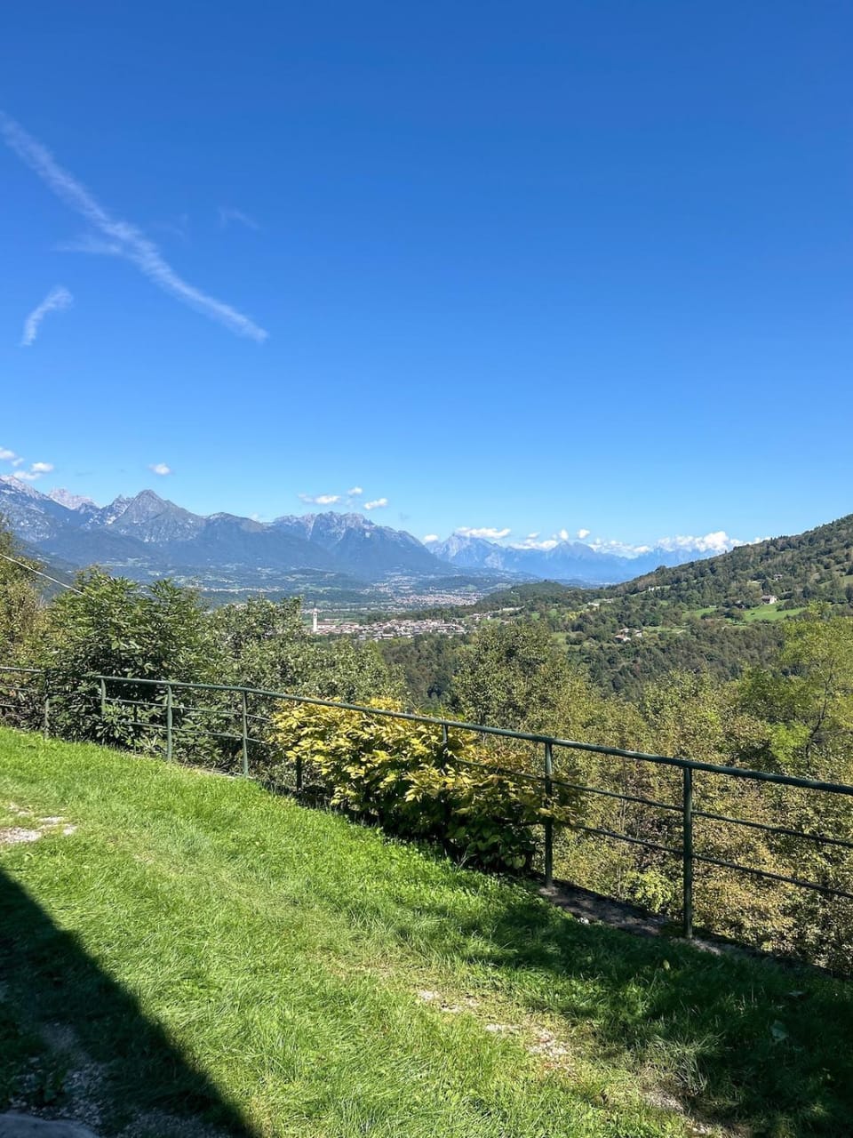 Nearby landmark, Spring, Day, Natural landscape, Mountain view