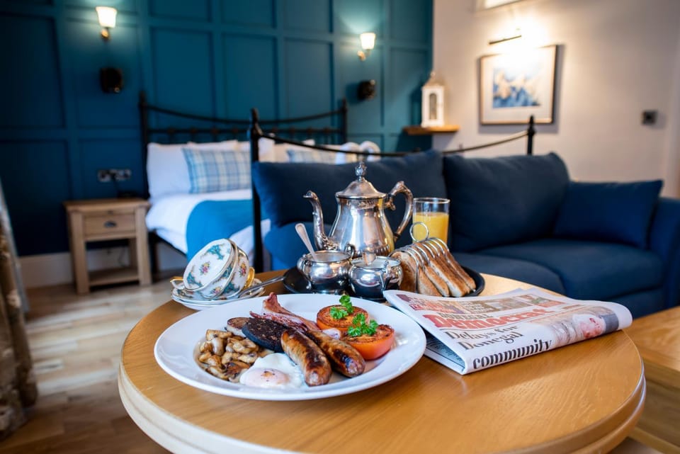 Guests, Breakfast, English/Irish breakfast, English/Irish breakfast, Alcoholic drinks, Certificate/Award