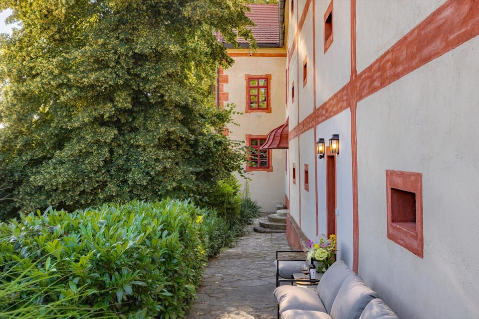 Property building, Day, Garden, Garden view
