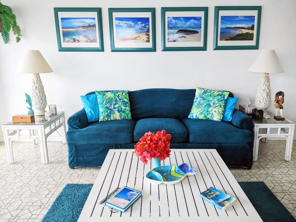 Living room, Pool view