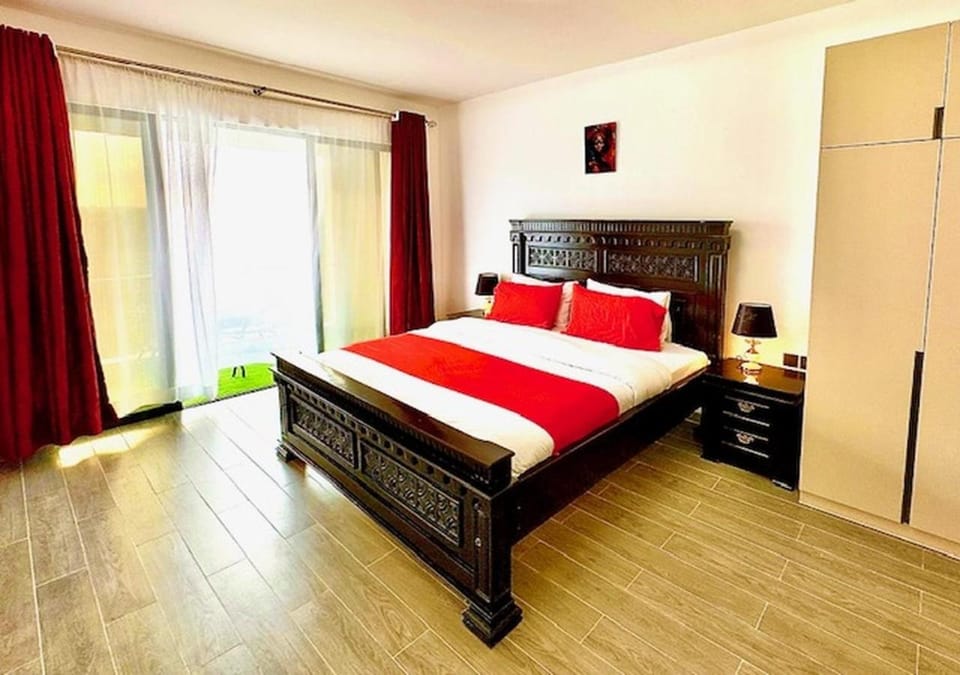 Bed, Bathroom, Balcony/Terrace, Photo of the whole room, Bedroom, wardrobe