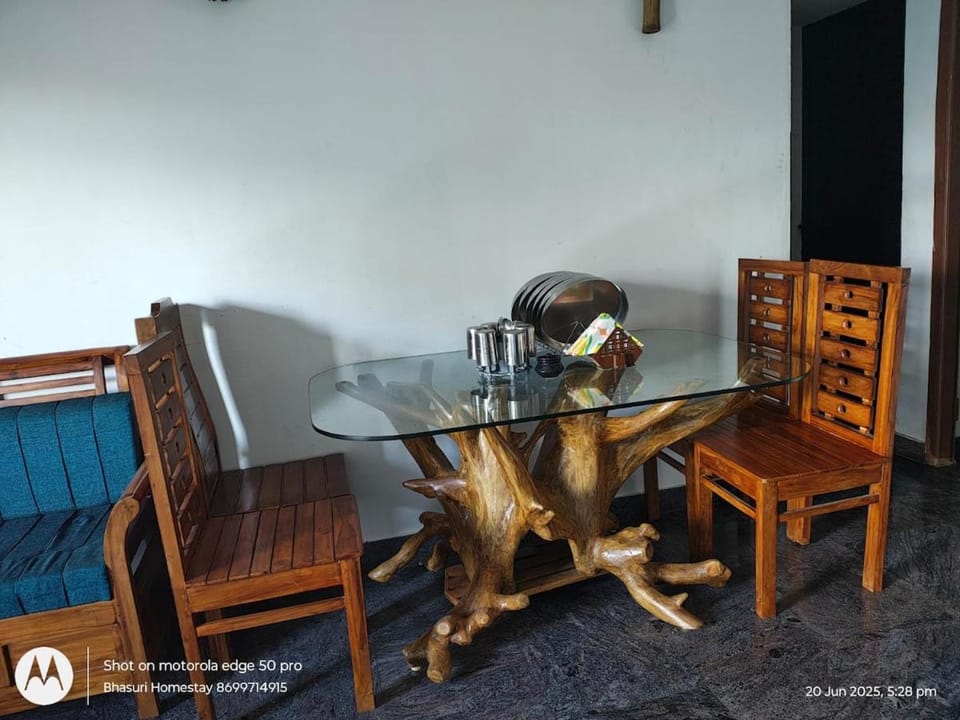 Bhasuri Non-AC Room Apartment in Kerala
