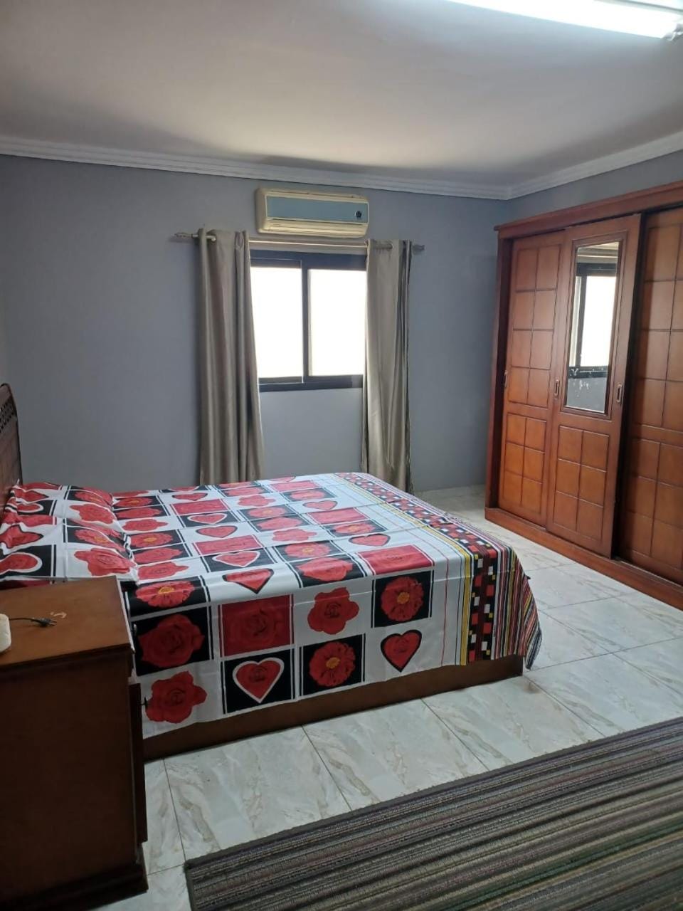 Bed, Bedroom, wardrobe, air conditioner