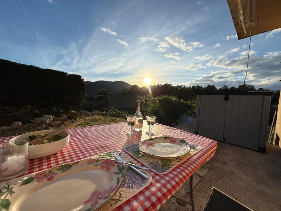 Charming Mountain Escape in Sospel, Perfect for Nature Lovers Apartment in Provence-Alpes-Côte d'Azur