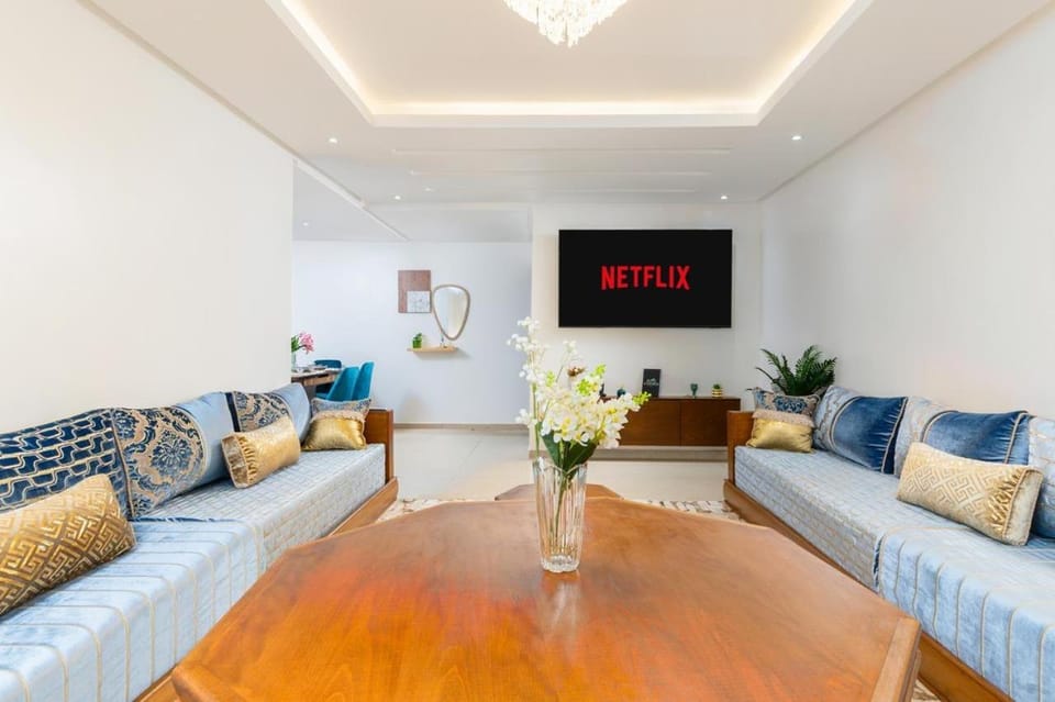 Communal lounge/ TV room, TV and multimedia, Living room