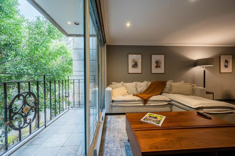 Capitalia Rest or Work Balcony Views Jacuzzi Apartment in Mexico City