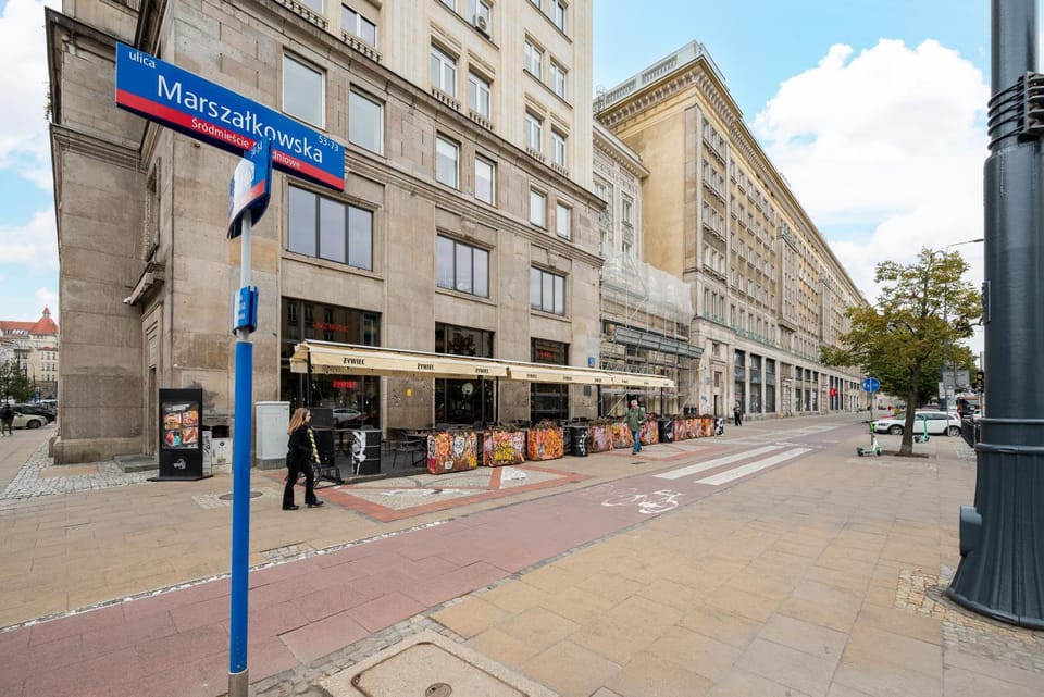 Neighbourhood, Street view, Location