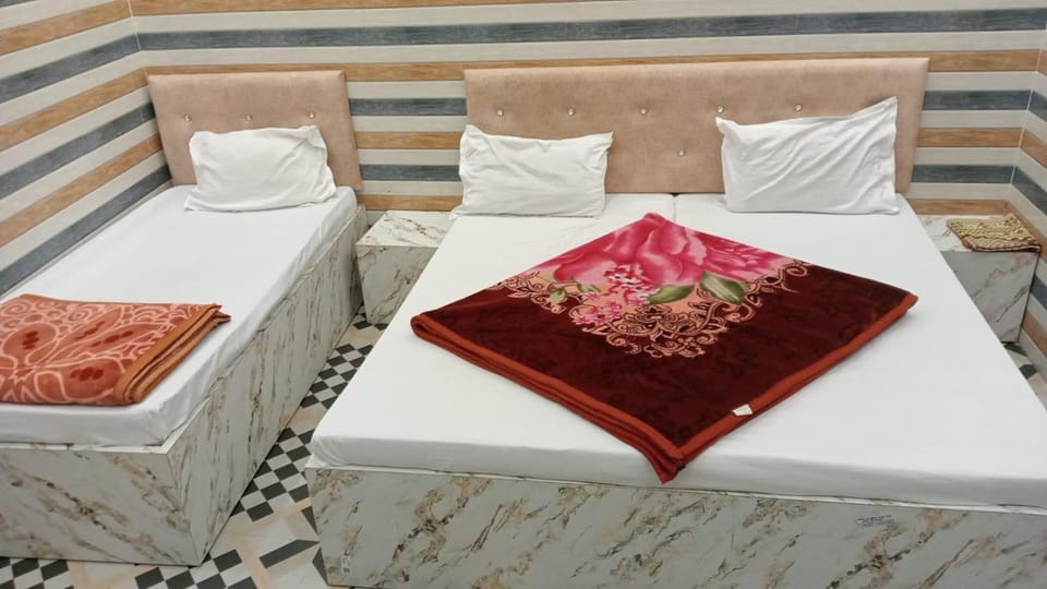 Qasmi Hotel Hotel in Punjab