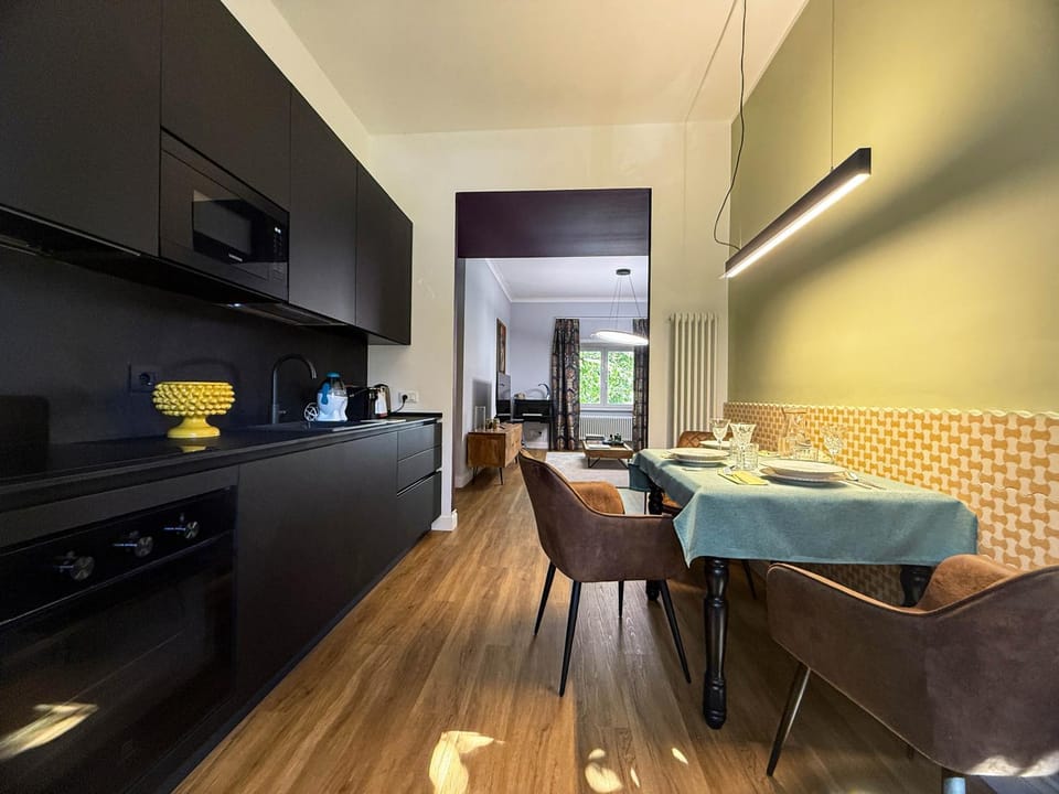 Dining area, oven, toaster, kitchen