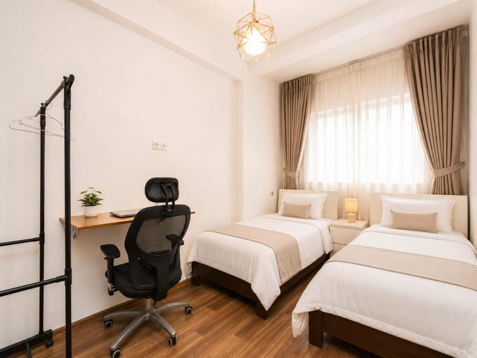 Bed, Photo of the whole room, Bedroom, hair dresser